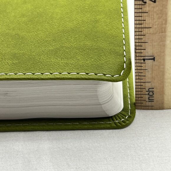 Zondervan NIV Thinline Bible Italian Two Tone Green Leather Geometric Design - Picture 13 of 13